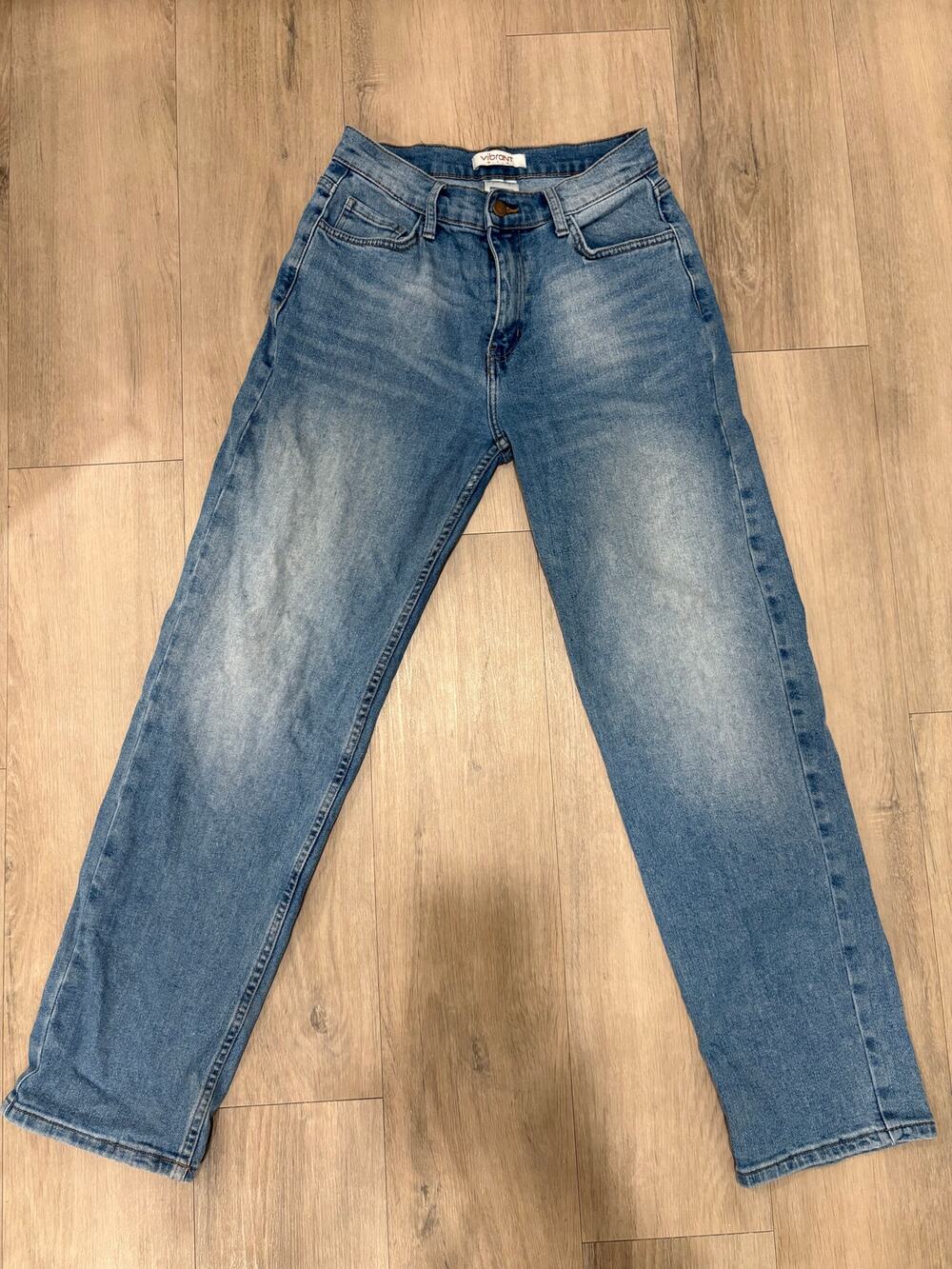 Vibrant M.i.U High-Rise 90s Straight Leg Jeans Size 3 (W25)